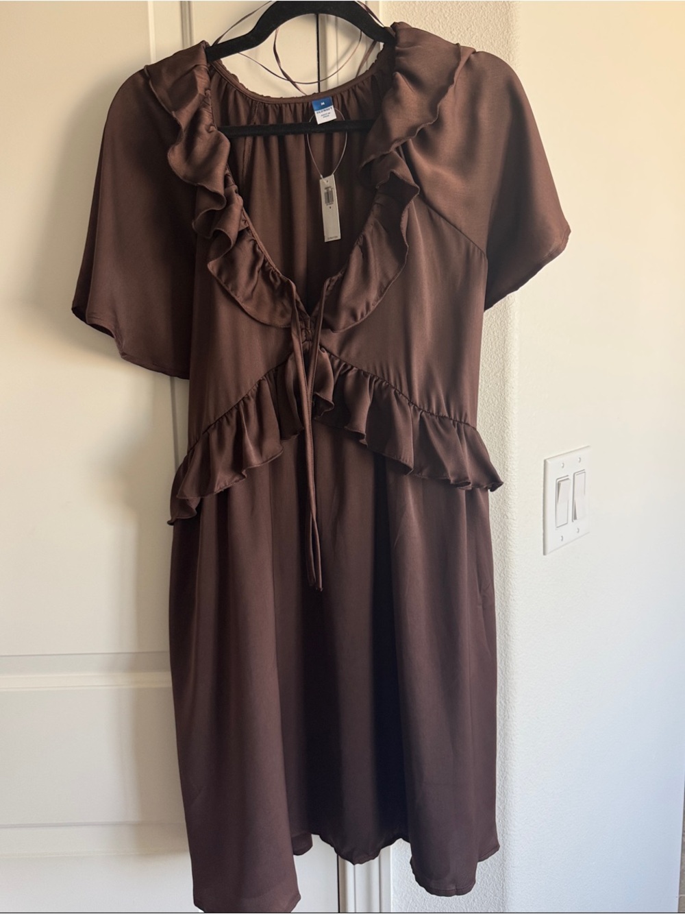 Old Navy Women's Ruffle V-Neck Dress - Brown